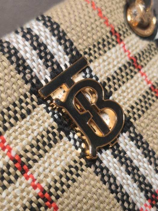 Burberry Tote with classic check pattern traits Beige 01A