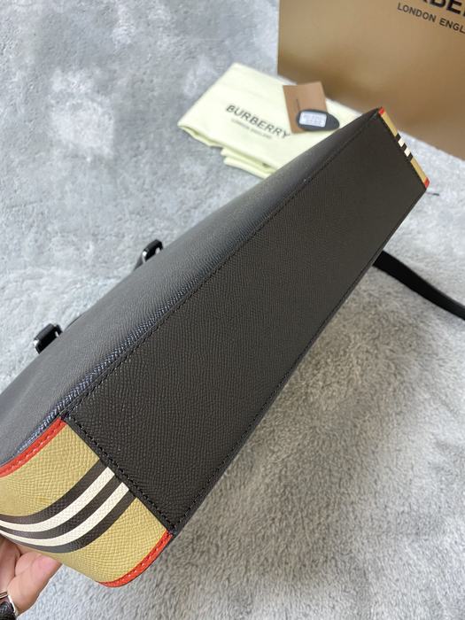 Burberry Tote with elegant design Brown 01A