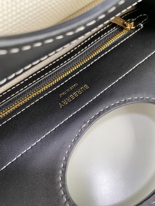 Burberry Tote with handle and pocket Brown 01A