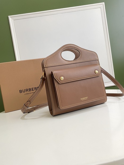 Burberry Tote with handle details Tan 01A