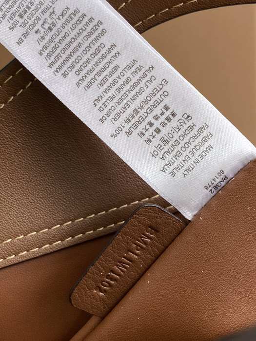 Burberry Tote with handle details Tan 01A