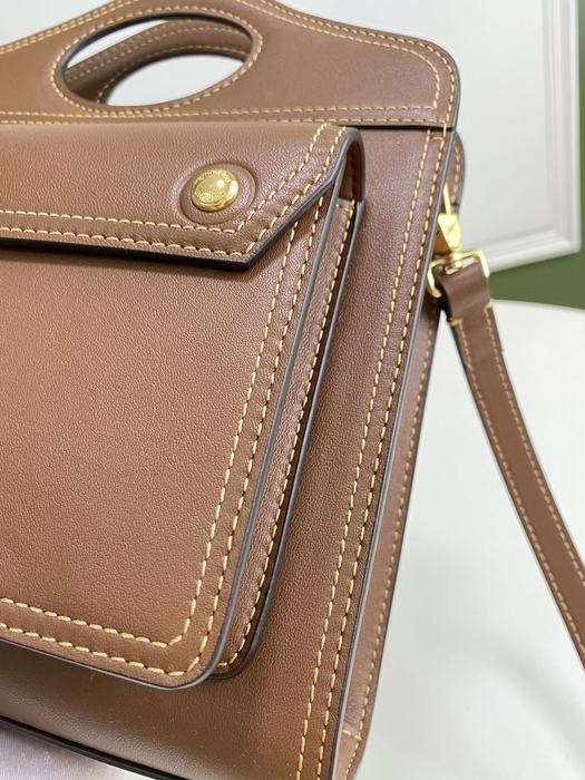 Burberry Tote with handle details Tan 01A