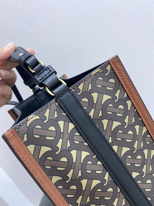 Burberry Tote with leather accents Brown 01A