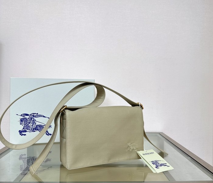 Burberry Tote with minimalist design Beige 01A