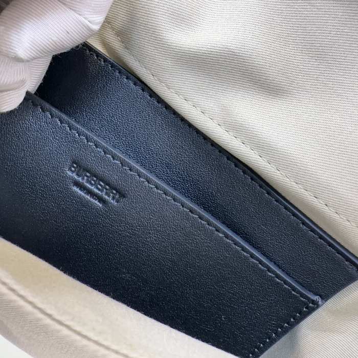 Burberry Tote with minimalist design Beige 01A