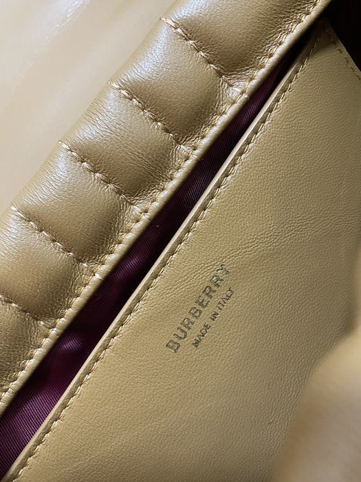 Burberry Tote with quilted design Green 01A