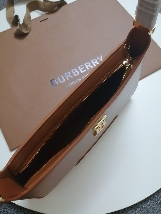 Burberry Tote with shoulder straps Brown 01A