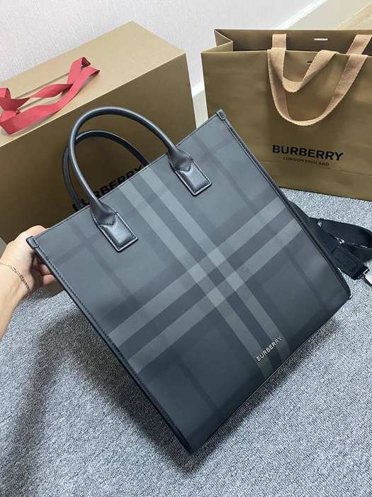Burberry Tote with sleek design features Navy 01A