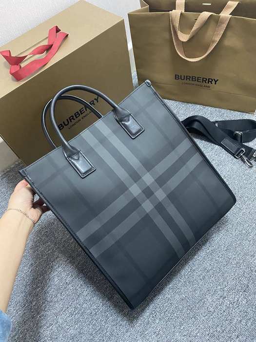 Burberry Tote with sleek design features Navy 01A
