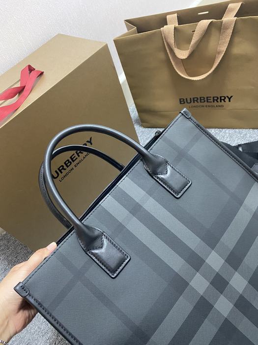 Burberry Tote with sleek design features Navy 01A