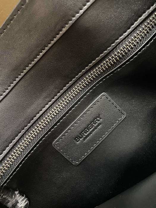 Burberry Tote with sleek design features Navy 01A