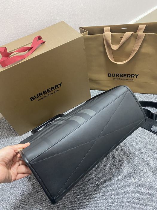 Burberry Tote with sleek design features Navy 01A