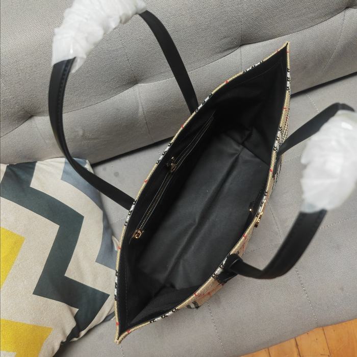 Burberry Tote with structured design Beige 01A