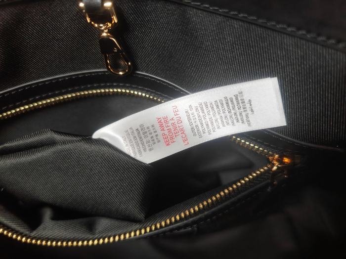 Burberry Tote with structured design Beige 01A