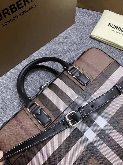Burberry Tote with structured design Brown 01A
