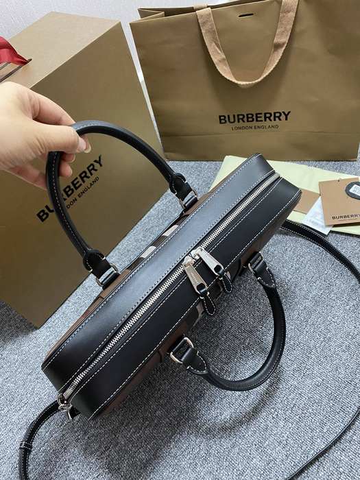 Burberry Tote with structured design Brown 01A