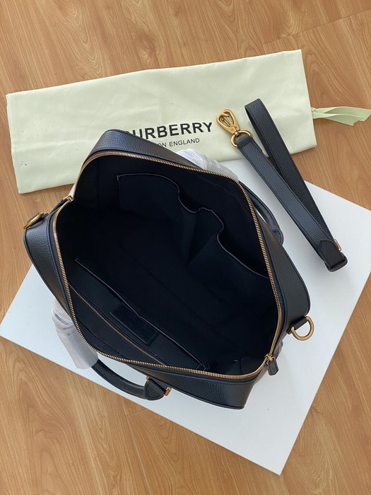 Burberry Tote with structured design Navy 01A