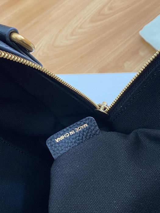 Burberry Tote with structured design Navy 01A