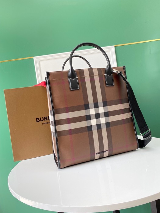 Burberry Tote with structured design traits Brown 01A