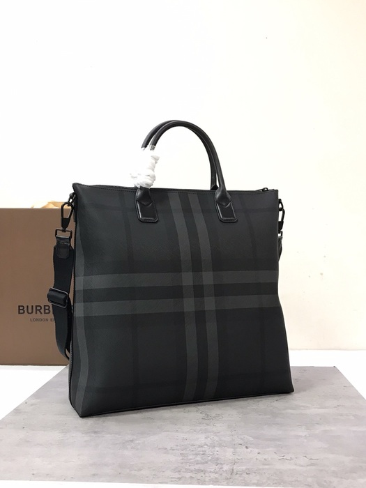 Burberry Tote with structured silhouette Black 01A