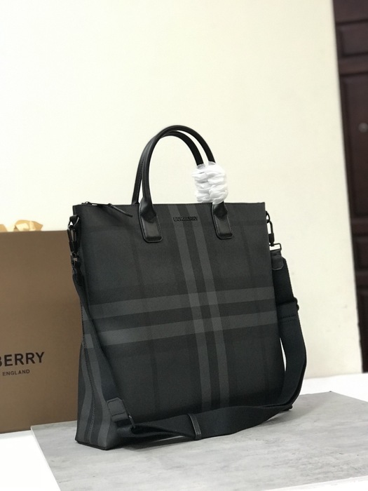 Burberry Tote with structured silhouette Black 01A