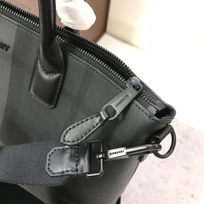 Burberry Tote with structured silhouette Black 01A