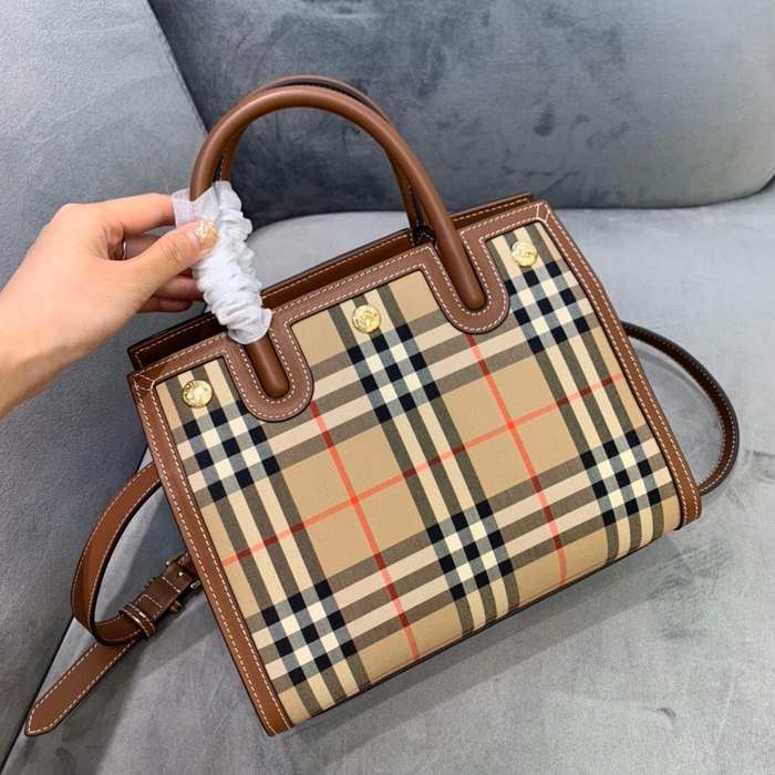 Burberry Tote with stylish features Brown 01A 2