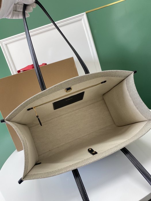 Burberry Tote with stylish features Brown 01A