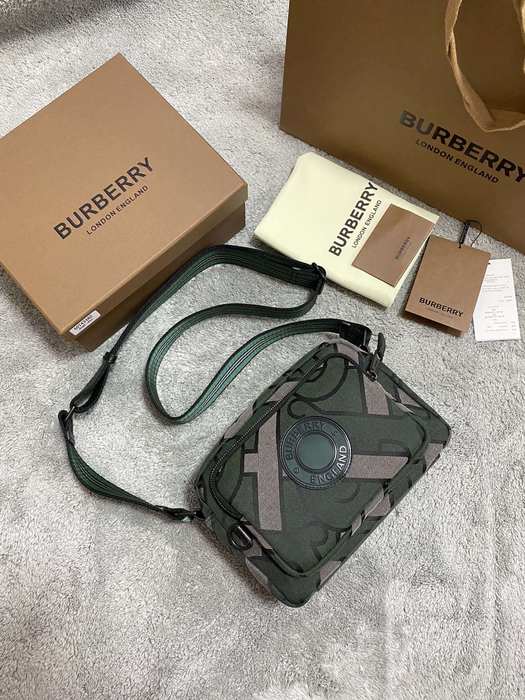 Burberry Tote with stylish features Grey 01A