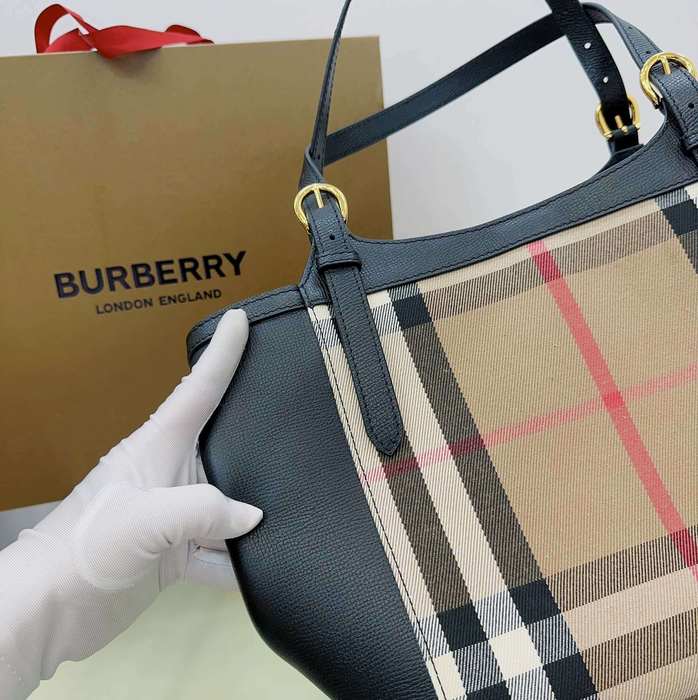 Burberry Tote with stylish traits Beige 01A