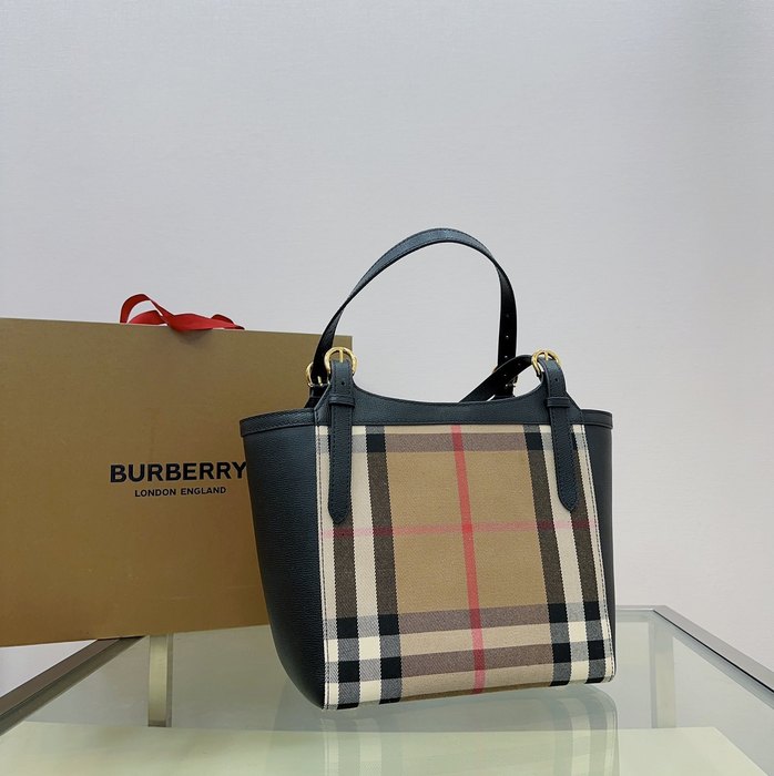 Burberry Tote with stylish traits Beige 01A