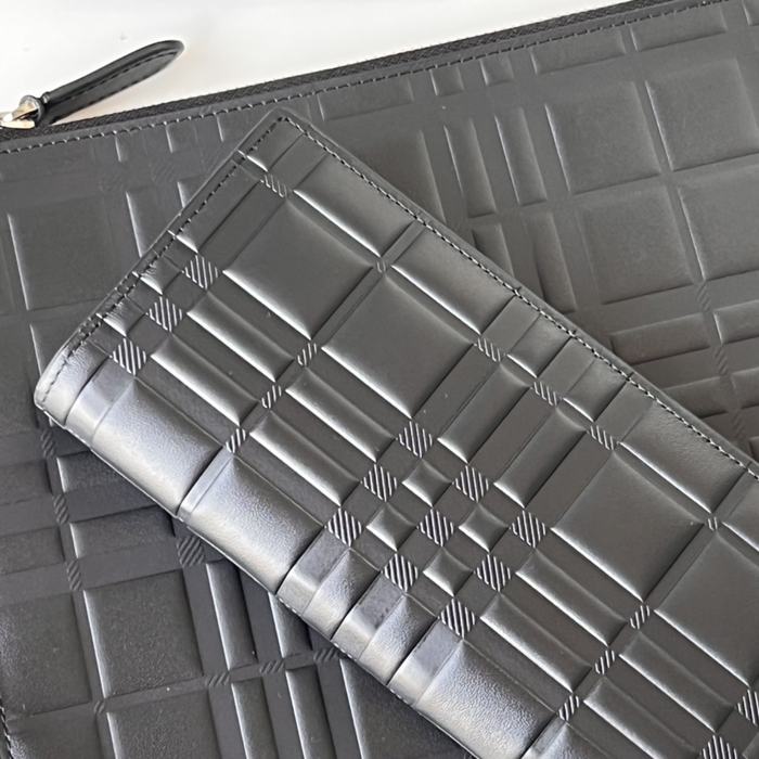 Burberry Tote with textured leather finish Black 01A