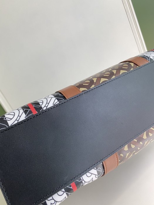Burberry Tote with unique pattern and texture Brown 01A