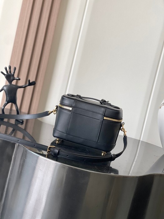 Celine Tote Bag Black 01A 2