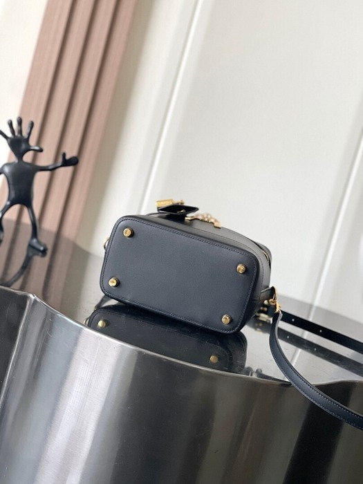 Celine Tote Bag Black 01A 2