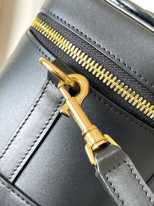 Celine Tote Bag Black 01A 2