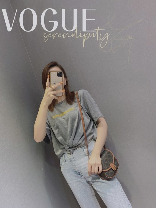 Celine Tote Bag with Stylish Traits Brown 01A 2