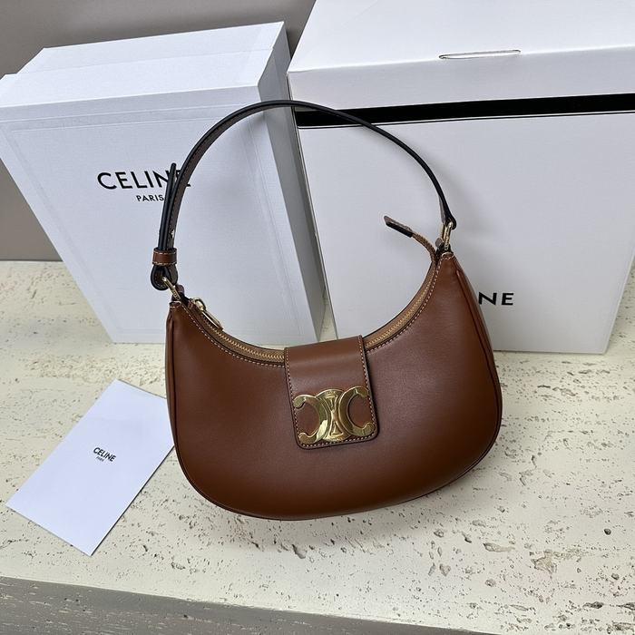Celine Tote bag with a sleek design Brown 01A
