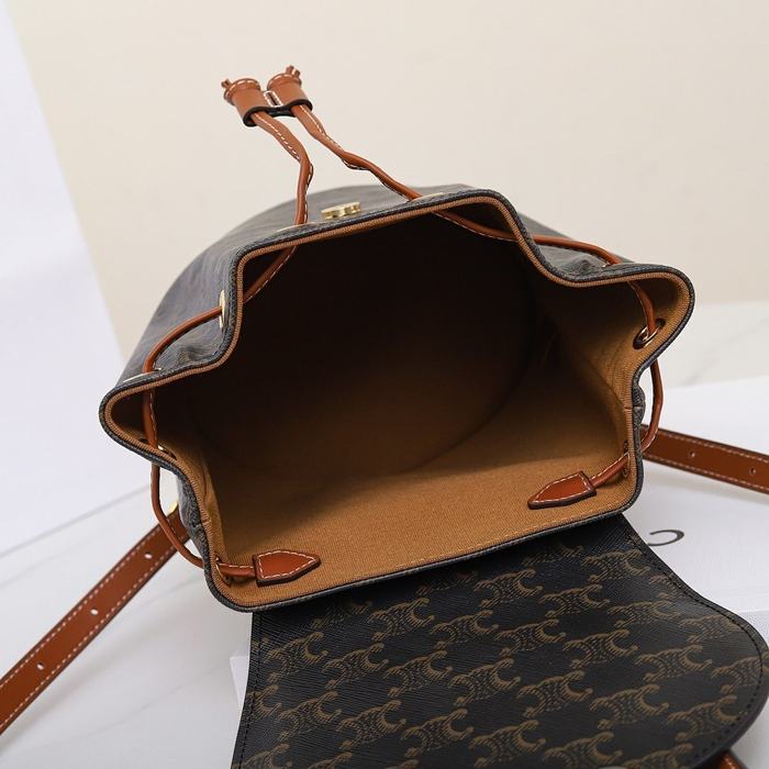 Celine Tote bag with elegant contours Brown 01A