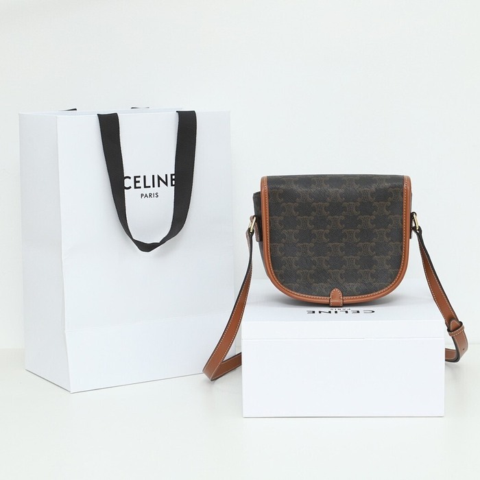 Celine Tote bag with leather surface Brown 01A