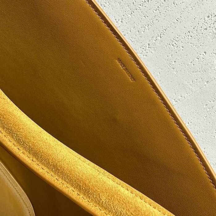 Celine Tote bag with minimalist design Brown 01A 3