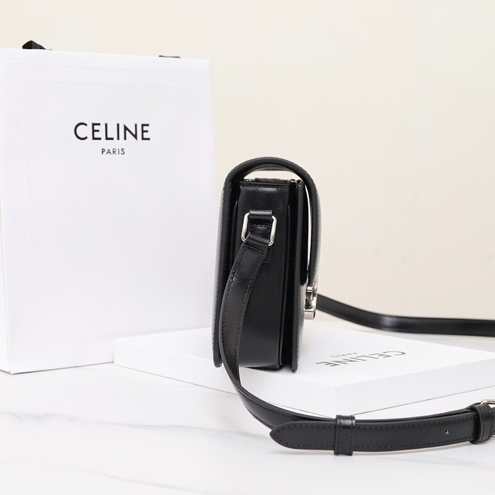 Celine Tote bag with sleek design traits Black 01A