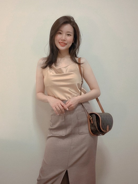 Celine Tote bag with stylish design Brown 01A 2