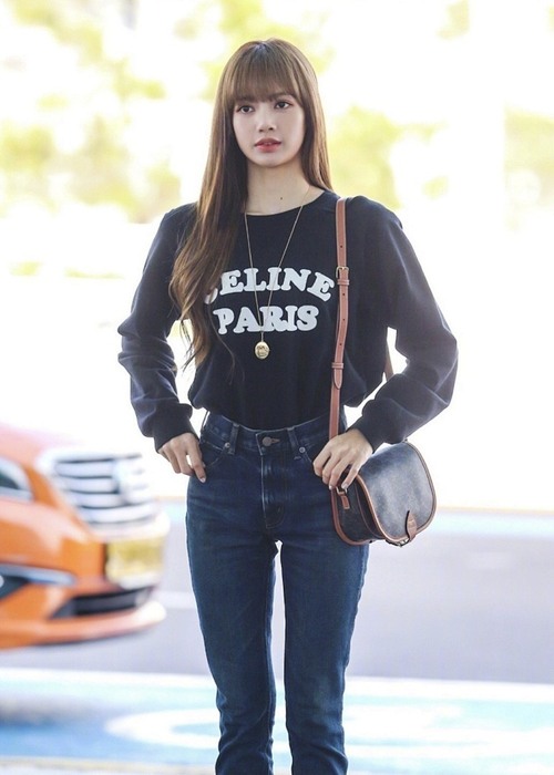 Celine Tote bag with stylish design Brown 01A 2