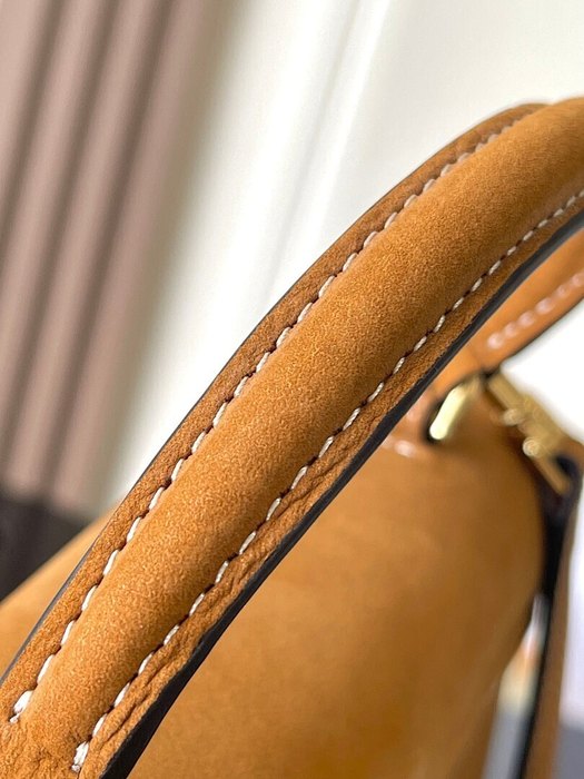 Celine Tote bag with stylish features Brown 01A 2