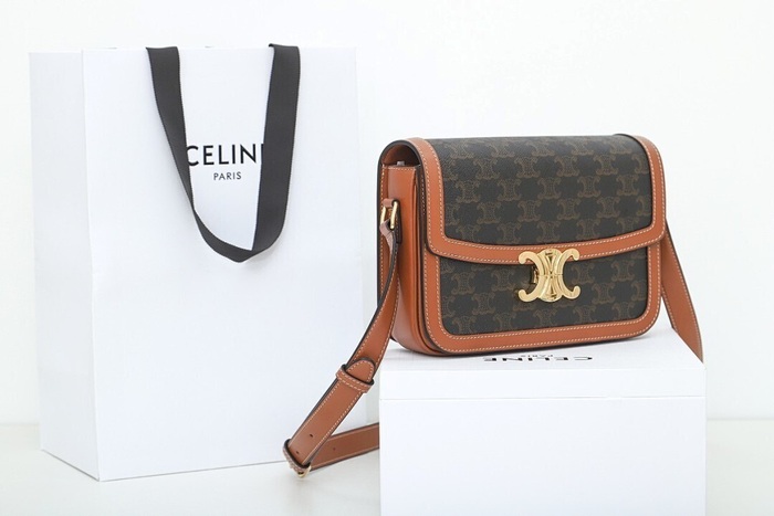 Celine Tote bag with stylish features Brown 01A 5