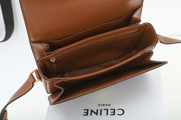 Celine Tote bag with stylish features Brown 01A 5