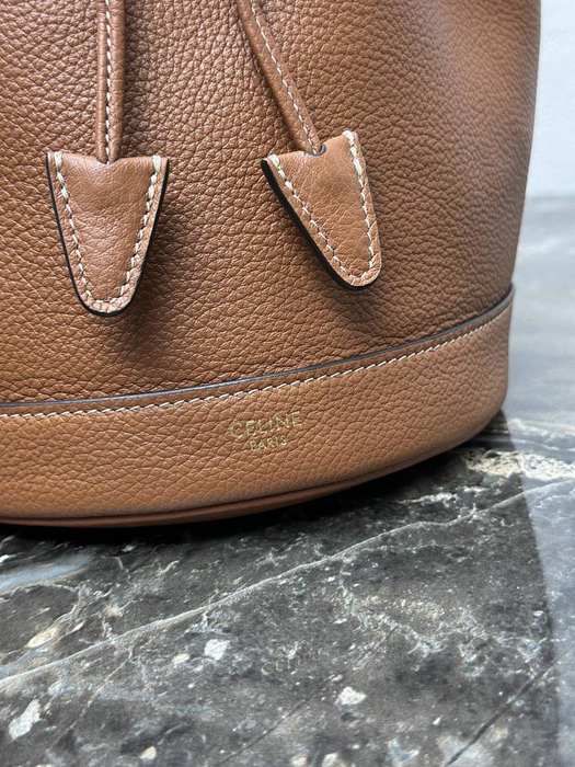 Celine Tote bag with stylish features Brown 01A 7