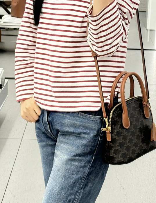 Celine Tote bag with stylish features Grey 01A 2