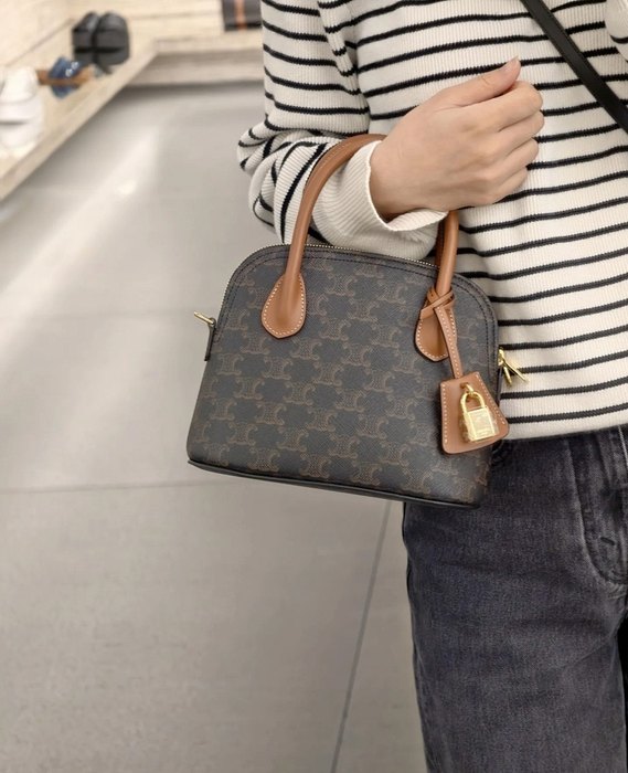 Celine Tote bag with stylish features Grey 01A 2